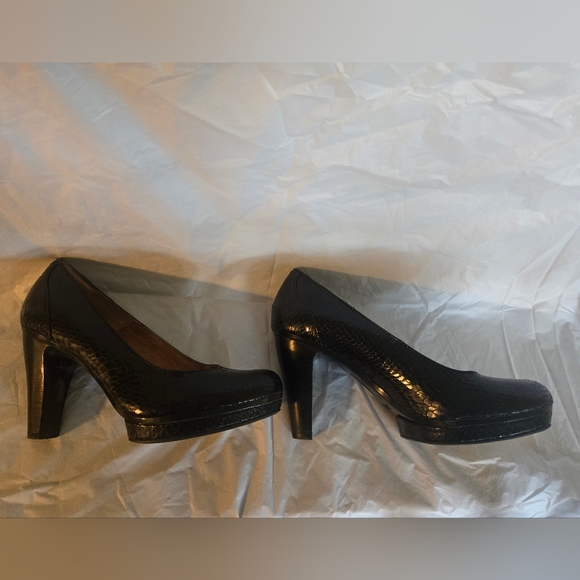 Söfft platform heels 👠 - Picture 4 of 5